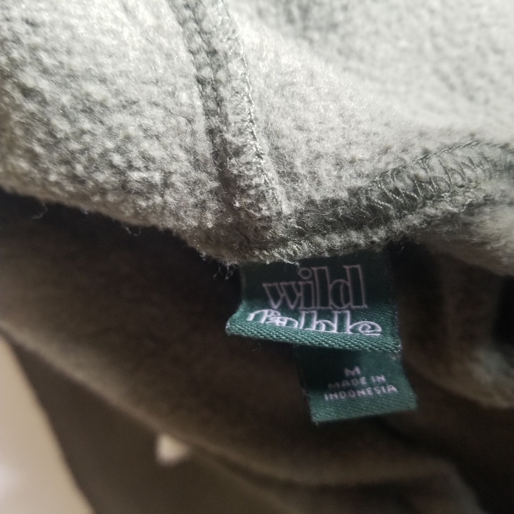 WILD FABLE OLIVE CROPPED HOODIE SIZE MEDIUM - Picture 3 of 10
